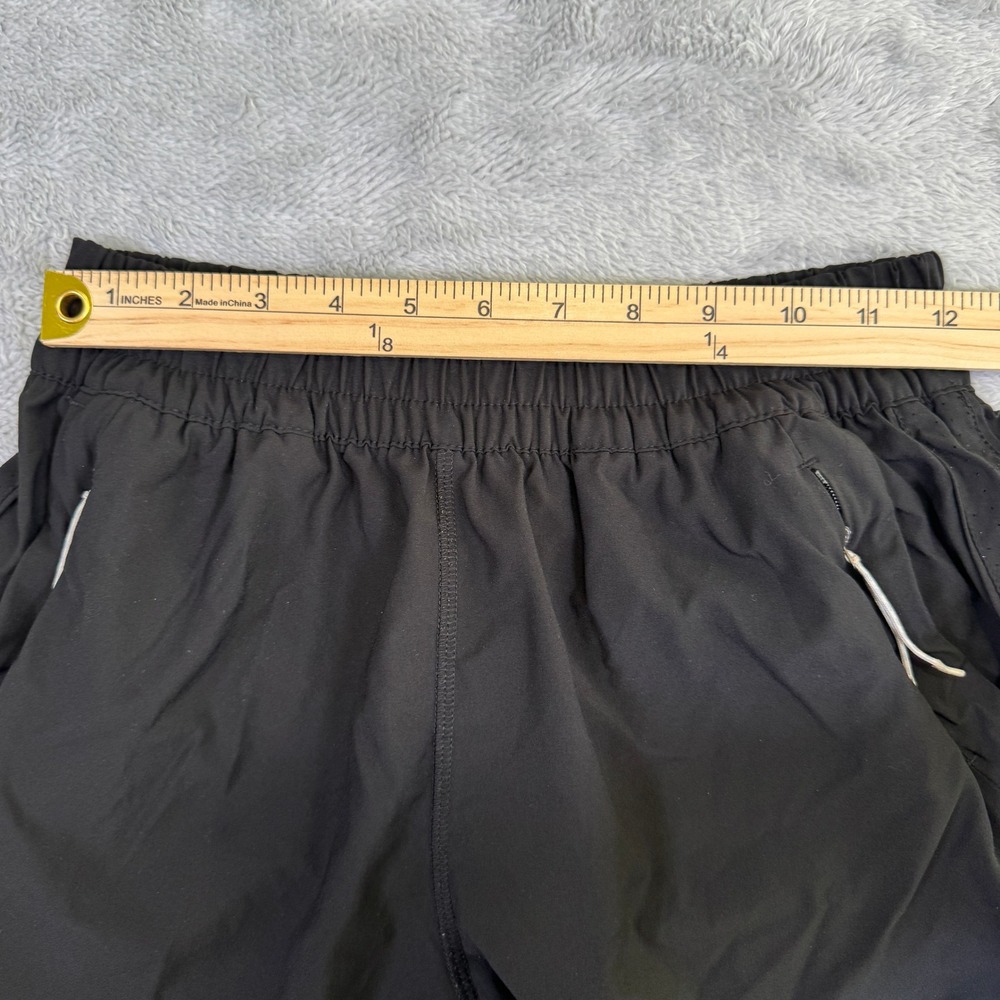 Vuori Running Short Lot of 2 Women Small Black Red Clementine Dash 2" Inseam Gym - Picture 7 of 16